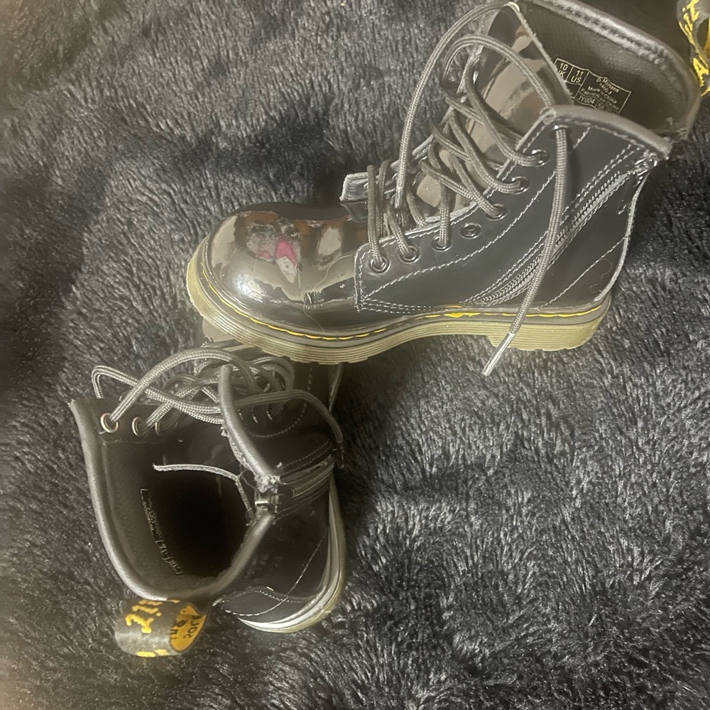 Dr. Martens Girls Size 11 New
